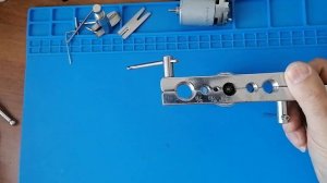 Как снять шестеренку с двигателя шуруповёрта.