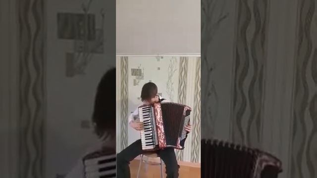 Н. Богословский "Темная ночь" исполняет Туркин Дима смотреть онлайн
