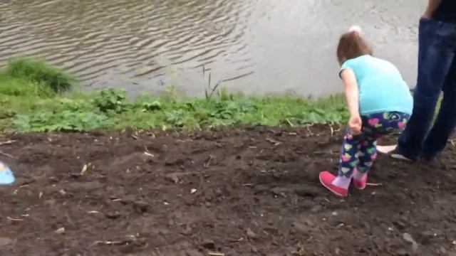 VLOG:Гуляем по ЭКО ПАРКУ в г. САРАНСК//Мини соревнования смотреть онлайн