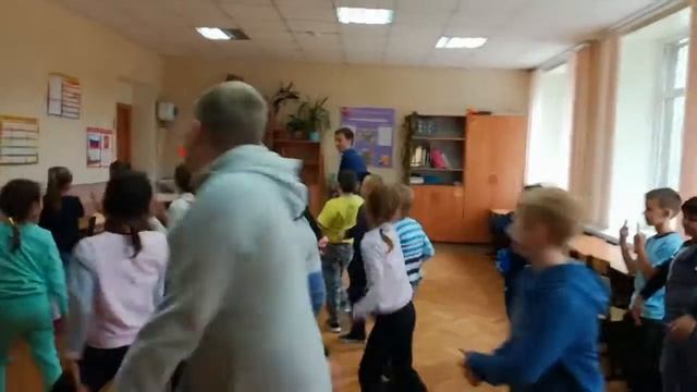 День защиты детей в школе.№18 (Самара) смотреть онлайн
