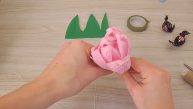 Сладкий Подарок букет из конфет/цветы из бумаги мастер класс/цветы с конфетами смотреть онлайн