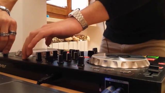DANCE MIX 1 - PIONEER DDJ-SB - DAVIDE GENTILE смотреть онлайн