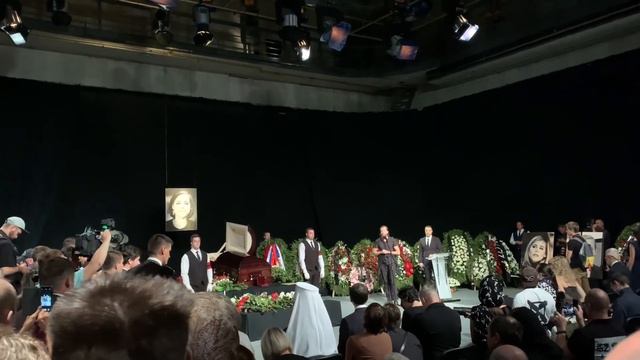 Прощание с журналисткой Дарьей Дугиной смотреть онлайн