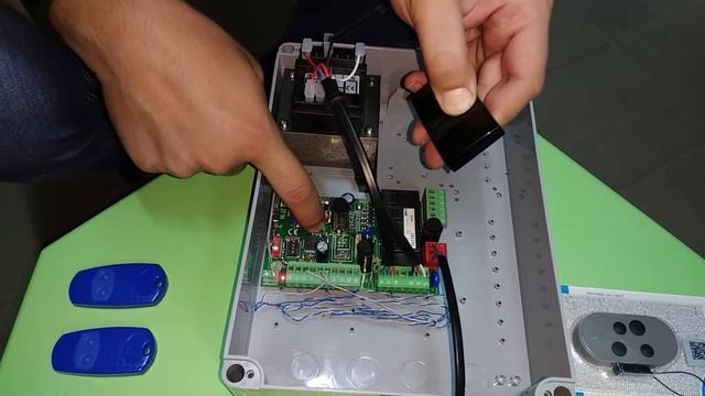 Программирование брелков Came TW2EE и радиоканала AF43RU смотреть онлайн