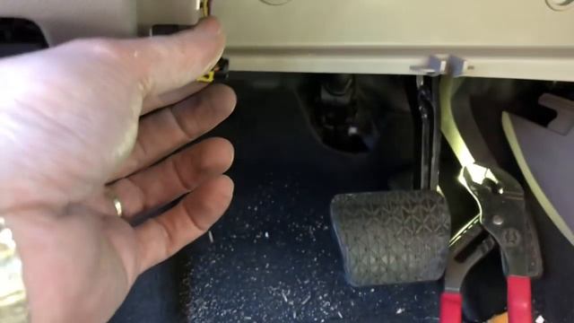 Knee Airbag 2015 Ford Fiesta replacement смотреть онлайн