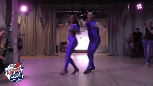 Sueco & Johanna - Bachata and merengue Show - Dominican Flow fest in Moscow смотреть онлайн