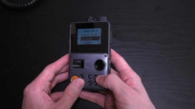 Самый необычный mp3-плеер на АKM 4452VN? | Flang P5 смотреть онлайн