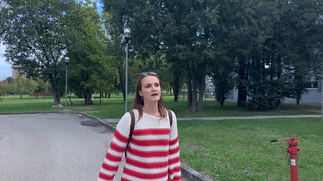 GETTING PAID WHILE STUDYING ABROAD?! // University of Ferrara campus tour, costs & more! смотреть онлайн