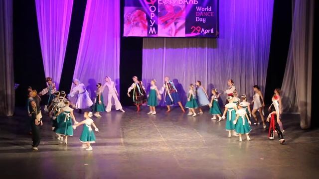 "Мамочка" Ансамбль народного танца "Сяйво" г. Харьков. 29 апреля 2017г. смотреть онлайн