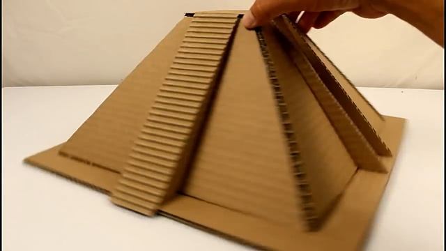 como hacer con cartón el Templo kukulkan (Chichén Itzá) смотреть онлайн