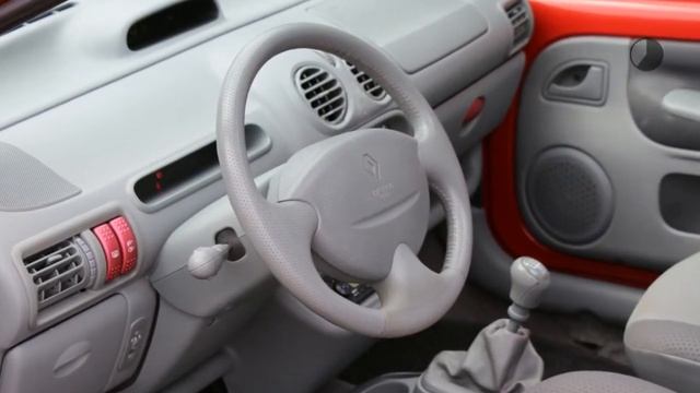 Renault Twingo 1.2-16V Kenzo (75pk) Elek. Panorama-Dak!/ Bumpers in kleur/ Stuurbekr!./ C.V. Afstan смотреть онлайн