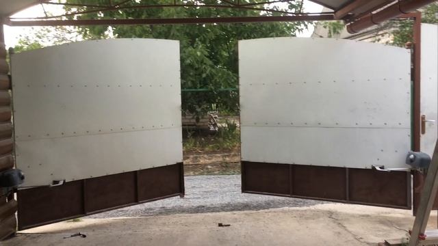 Рычажная автоматика для распашных ворот Nice HY 7005 (HYPPO) смотреть онлайн