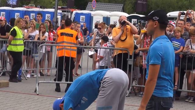 No Comment / 1 Minute Warm Up In Wisla