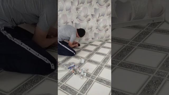 как установить напольный плинтус , в квартире или в своем доме легко своими руками смотреть онлайн
