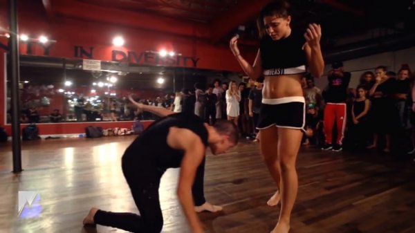 Janelle Ginestra/ Flume feat. Kai - Never Be Like You