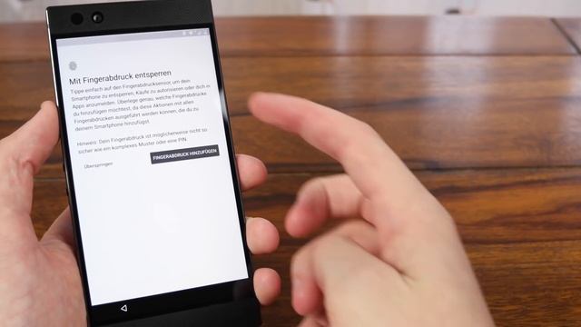 Razer Phone - Einrichten, SIM einlegen, Fingerabdruck speichern смотреть онлайн