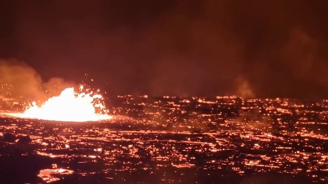 VOLCANO WALL BROKE! Lava Got Through The Wall. Iceland Volcano, September 2021