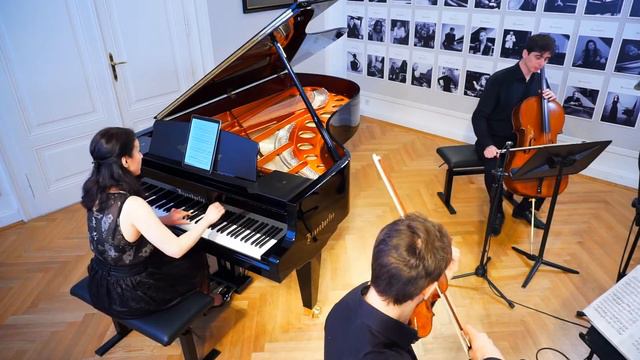 Adela Liculescu, Piano; Kirill Maximov, Violin; Ion Storojenco, Cello @ Bösendorfer Salon смотреть онлайн