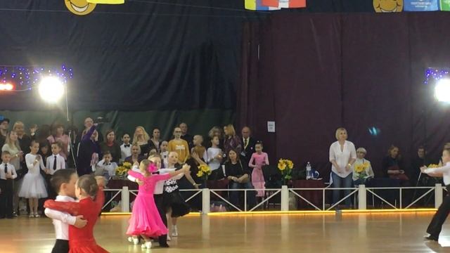 СПОРТИВНЫЕ БАЛЬНЫЕ ТАНЦЫ!Чемпионат Украины 2017! Европейская программа.Танго.Финал смотреть онлайн
