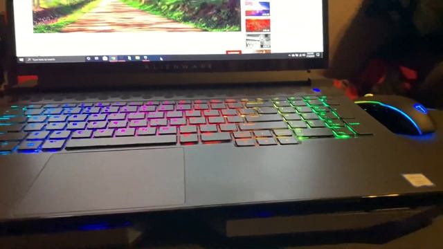 Alienware m17 R2 Sound Check #2 смотреть онлайн