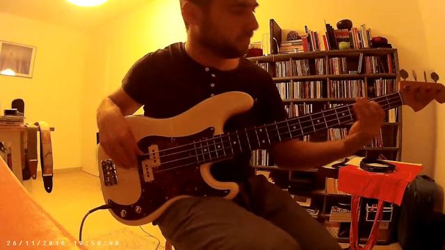 Bass Fender Precision Japan 85 смотреть онлайн