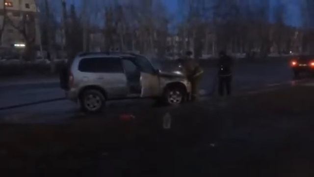 Нива Шевроле горит 14.04.2018 смотреть онлайн