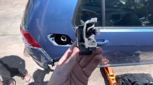 Эпизод из жизни гольфа. Не открывается лючек бензобака