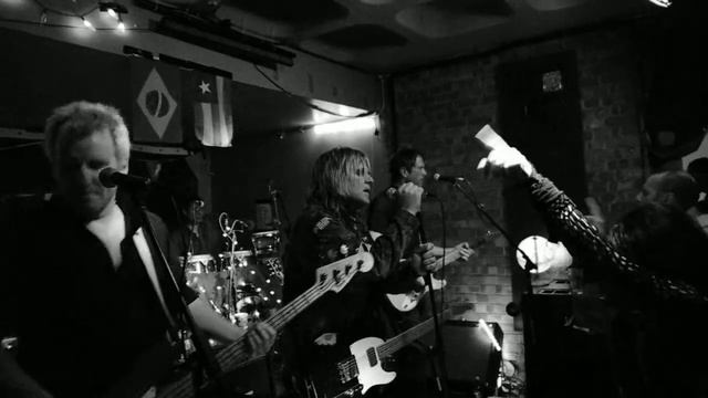 LOS MONDO BONGO..DRIFT IN THE CITY.PORTSMITH..WHITE MAN PALAIS..CLIP.. смотреть онлайн