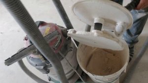 Строительный пылесос с фильтром типа циклон из ведра своими руками