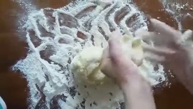Как приготовить чипсы Pringls смотреть онлайн