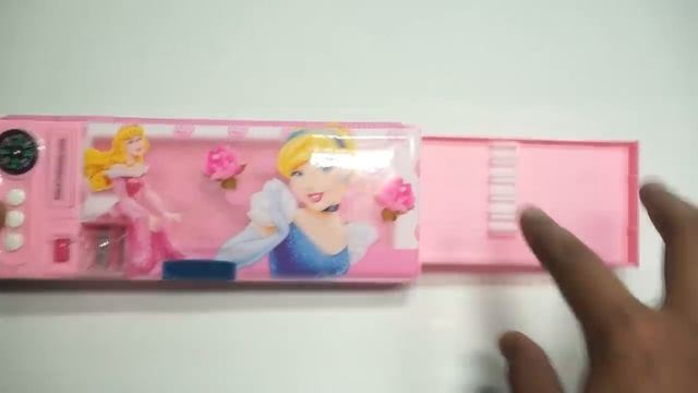 Best Frozen Princess 3 Button Pencil Box смотреть онлайн