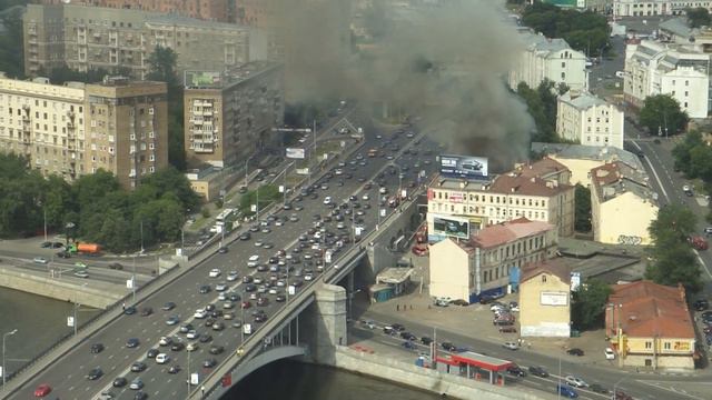 Пожар в центре Москвы.MTS смотреть онлайн
