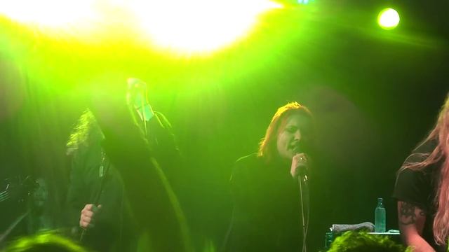 Draconian ft Lisa Cuthbert - Heavy Lies The Crown live @ Doom Over London - 29/08/15 смотреть онлайн