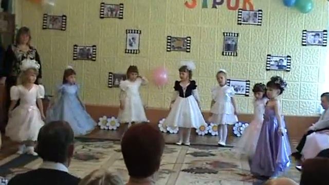 Выпускной вальс в старшей группе 2011г смотреть онлайн