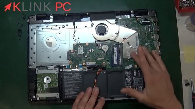 Comment démonter un PC portable Acer Aspire ES1-731-P69Q смотреть онлайн