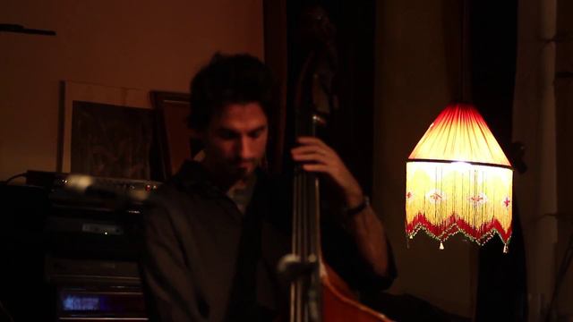 Daniel Kahn & the Painted Bird - Love lays you low смотреть онлайн