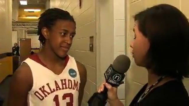 Jenni chats with Danielle Robinson (2009-03-22) смотреть онлайн