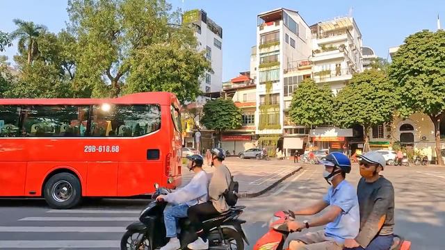 Прогулка по Ханою смотреть онлайн