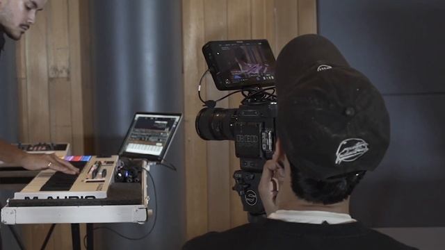 Canon R6 vs R6 Mark ii - Which Camera Should You Buy? смотреть онлайн