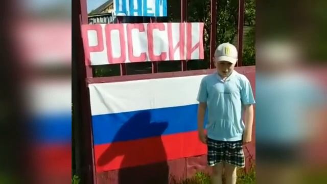 #РусскиеРифмы «Пусть солнце мирно светит в небесах» читает Вадим Гутарин смотреть онлайн