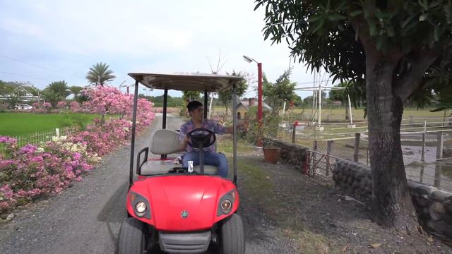 MY FAMILY FARM TOUR | Robi Domingo смотреть онлайн