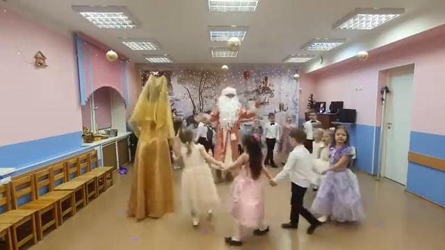 Дед Мороза в гости ждем. МР Гаспринская Анжелика Анатольевна С-Пб 2021 смотреть онлайн
