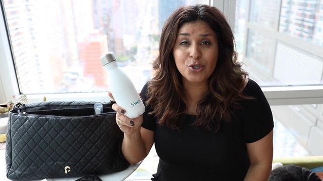 10 HOUR FLIGHT - WHAT I PACK - Chanel XXL Flap Bag смотреть онлайн