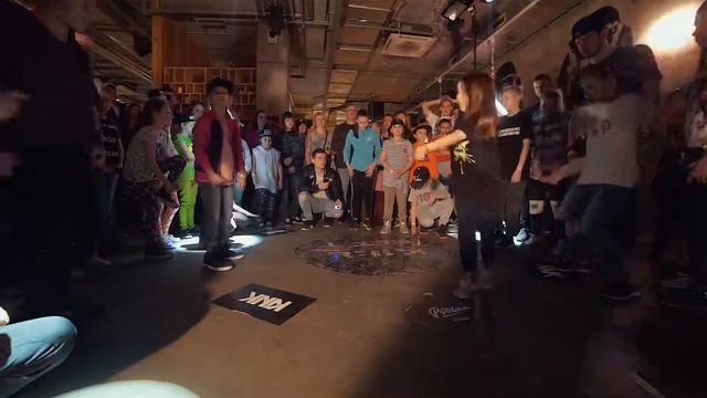 КРУГЛОВА НАСТЯ vs АНАНАС | 1/8 HIP HOP KIDS | KILL THE BEAT V смотреть онлайн