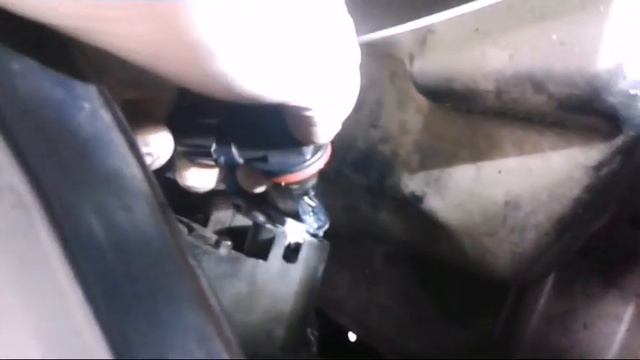 2013 SUBARU XV CROSSTREK HEADLIGHT BULB REPLACEMENT TUTORIAL смотреть онлайн