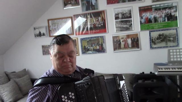 "Радость джаза" исп. В. Мозбах .(эл.баян.) смотреть онлайн