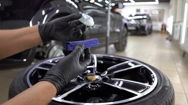 Химчистка дисков и керамика GYEON Rim смотреть онлайн