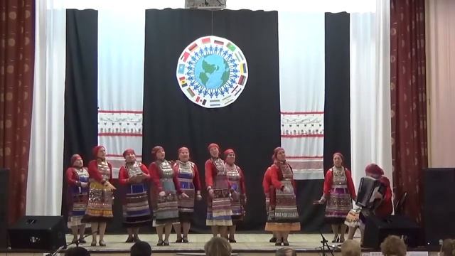 Народный марийский песенно хореографический ансамбль «Сарсаде» «Ачажын тувырым чиалын» смотреть онлайн