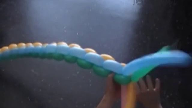 Арка из воздушных шаров. Спиральное плетение из шариков. Колонна из шаров смотреть онлайн