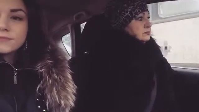 Бабушка в пробке смотреть онлайн